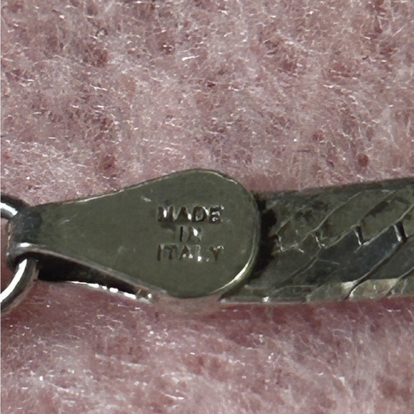 Vintage Italy Sterling Silver Herringbone Bracelet- 7.5" Length - Picture 3 of 6